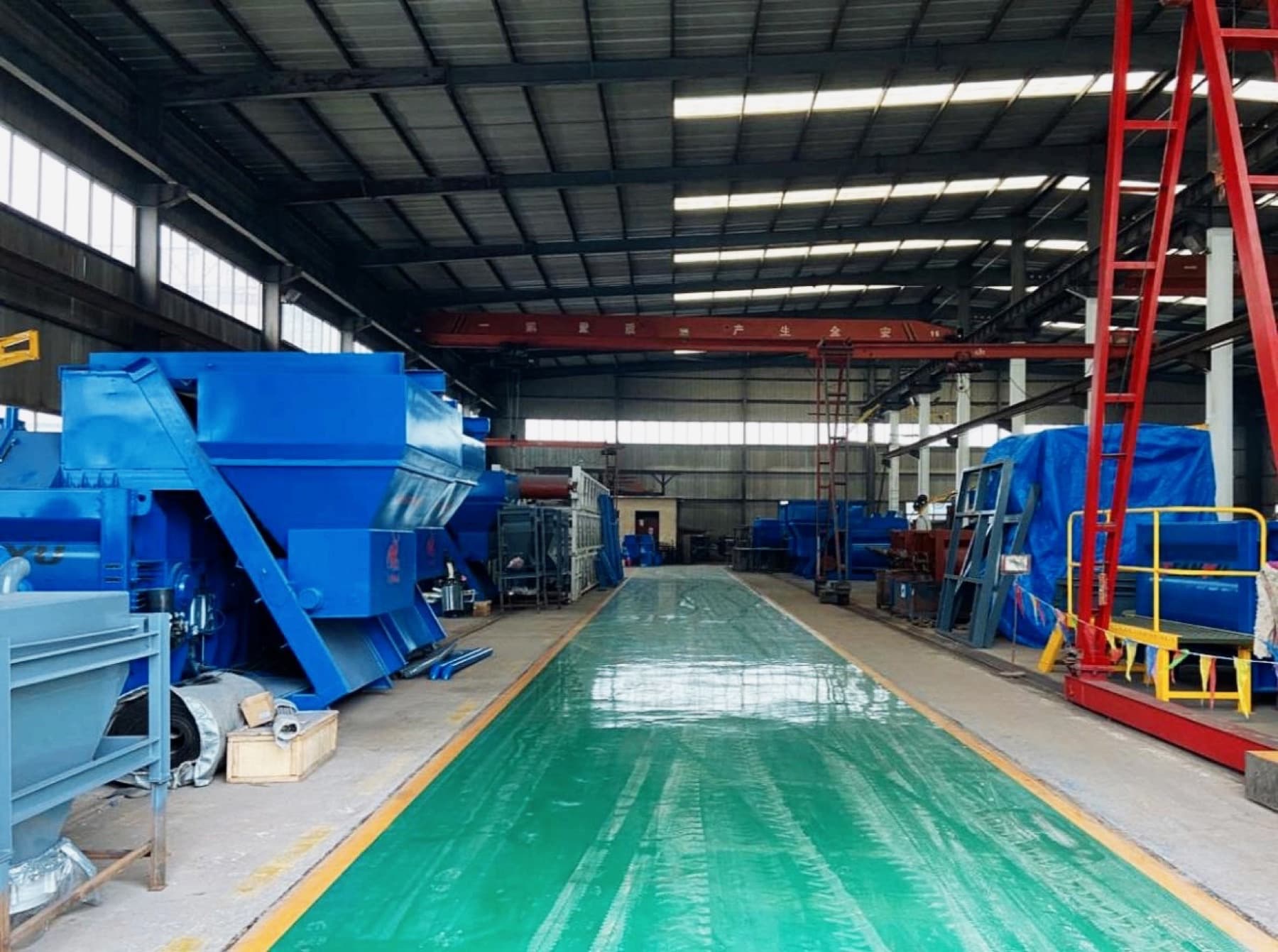 Plants under assembly in the TIANYU production hall