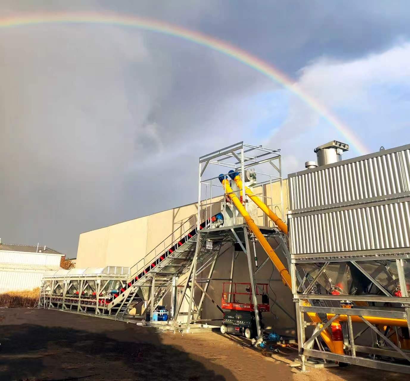 TIANYU galvanized direct-feed plant with aggregate batcher line and inclined belt